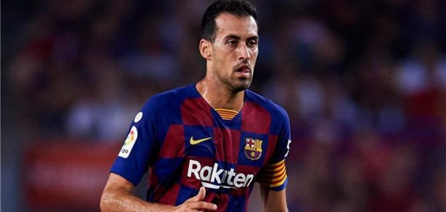 بعد عرض سعودي.. بوسكيتس يحسم موقفه من البقاء مع برشلونة